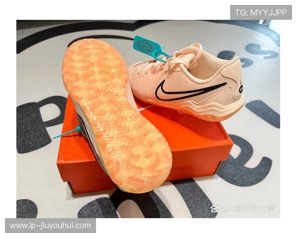 国家专业足球鞋粉色彩设计解析与未来发展趋势探索